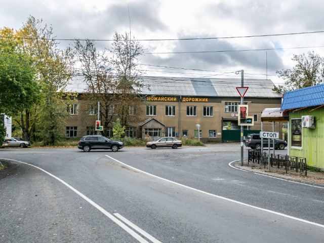 В Можайском округе привели в порядок элементы дорожной инфраструктуры