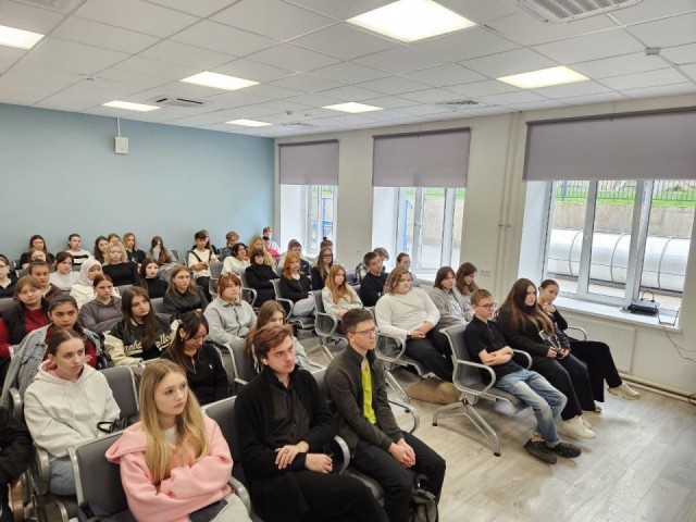 Студенты из Дмитрова начали обучение финансовой грамотности