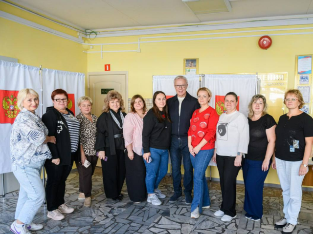 Вячеслав Фетисов посетил избирательные участки в Лыткарине