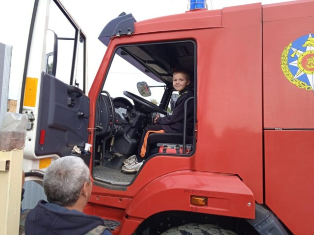 «Особый интерес к безопасности»: как детей знакомят с профессией пожарного