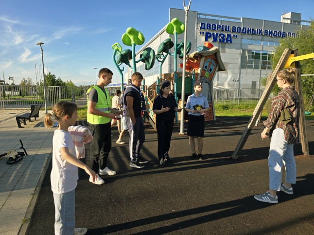 Рузских школьников призвали носить световозвращатели в темное время суток
