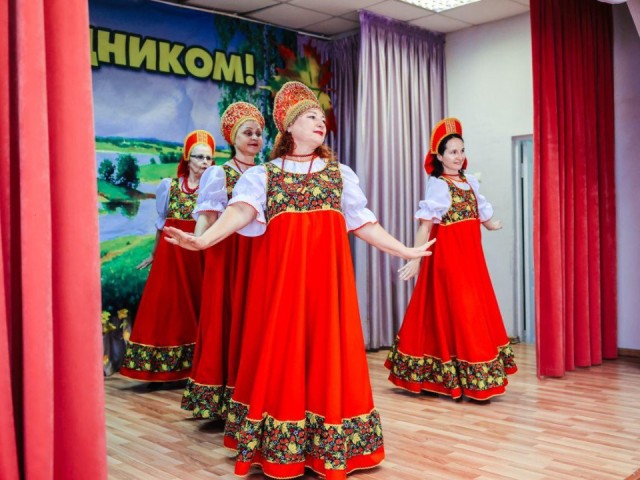 Мытищинские деревни отмечают день рождения с песнями, чаем и наградами