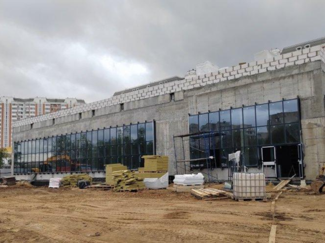 В мкр. Катюшки строят физкультурно-оздоровительный комплекс с бассейном