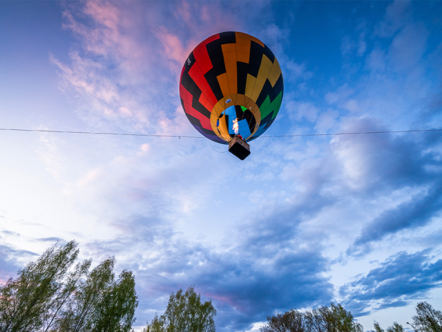 Воздушный шар совершил внеплановую посадку в Дмитрове