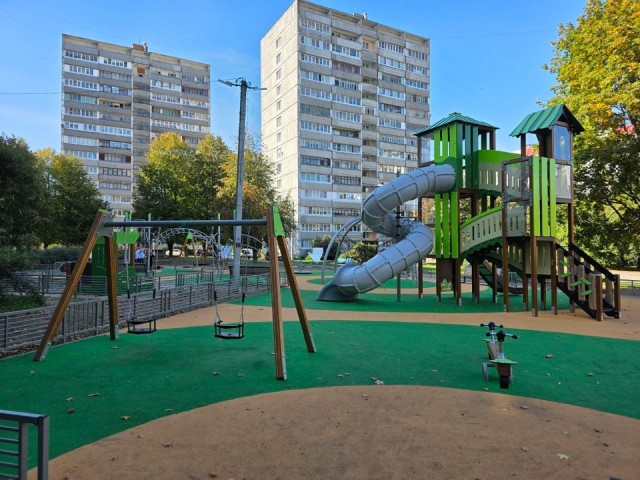 В Пущине открыли детский городок с безопасными игровыми зонами