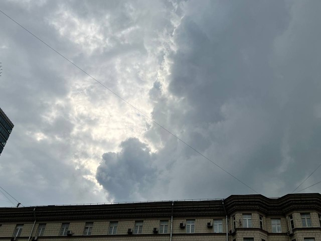 Дожди прервут ясную погоду в Подмосковье всего на один день
