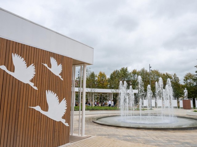Центральную площадь с современным дизайном открыли в Талдоме
