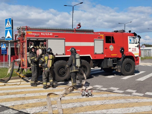 Пожарные провели учения на предприятии в Богородском округе
