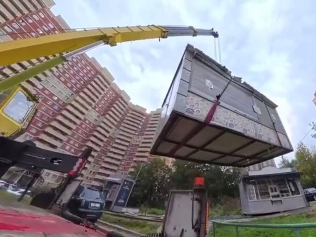 Незаконный торговый киоск демонтировали в Красноармейске