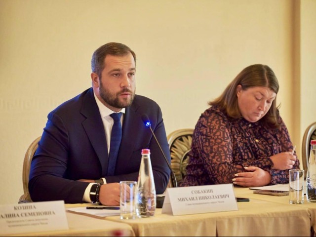 В Чехове обсудили новые правила для мигрантов и помощь работодателям