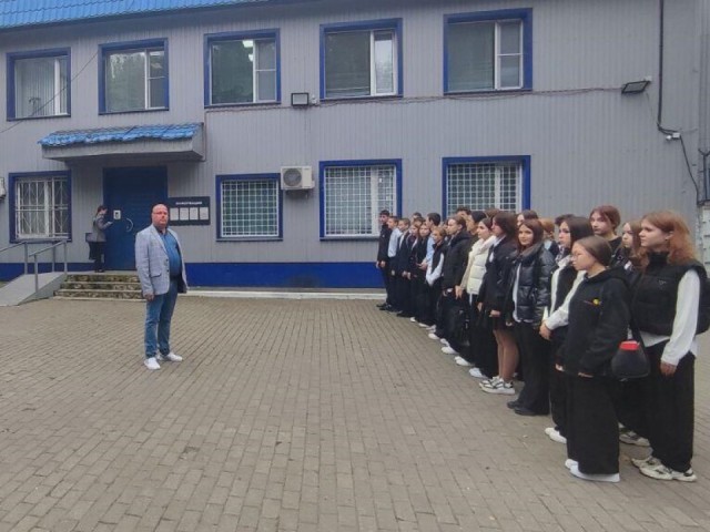 В Лобне студенты-правоохранители побывали на экскурсии в отделе полиции