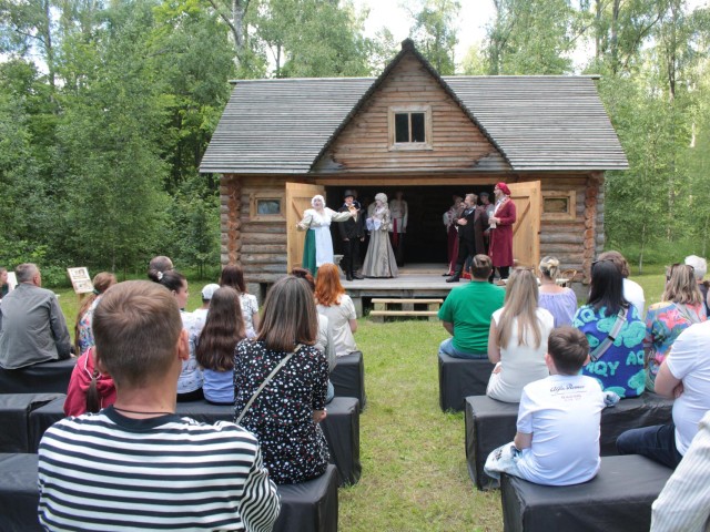 Химические опыты, концерты и ретро-авто: программа фестиваля «Менделеев» в Боблове