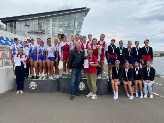 Коломенские спортсменки завоевали серебряные медали на первенстве РФ по гребному спорту
