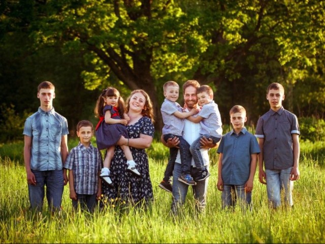 Многодетные семьи в Подмосковье могут получить ₽400 тыс. вместо участка