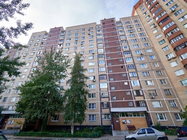 В Одинцове завершают капремонт крыши МКД 1990 года постройки