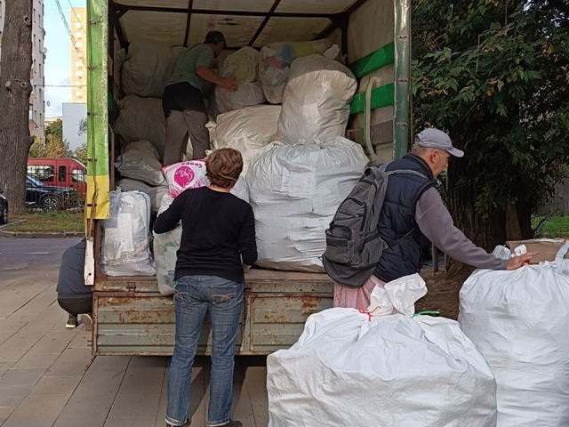 В Люберцах волонтеры собрали на переработку две «Газели» вторсырья