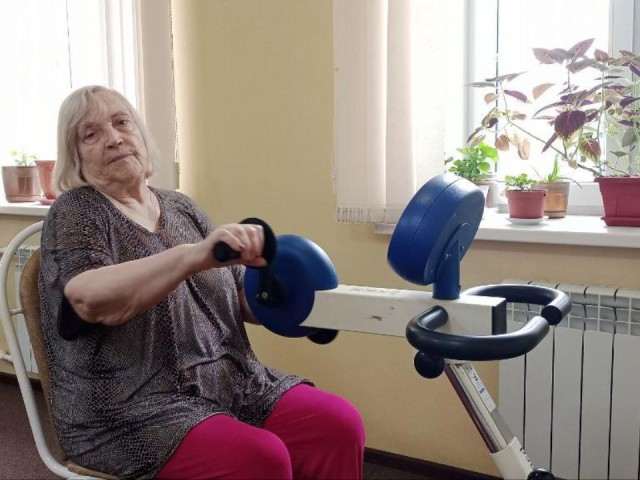 В Подмосковье восстановиться после инсульта помогает уникальный тренажер