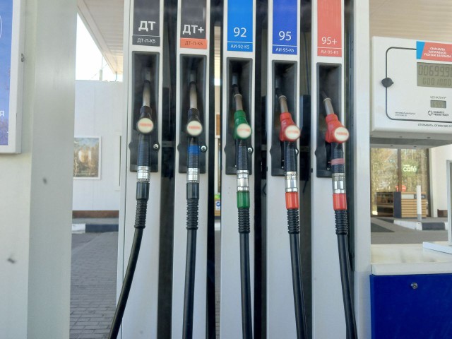«Топорики» не радуют: цена бензина в Егорьевске выросла до 77₽