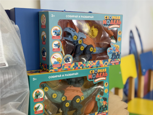 Общественники подарили воспитанникам детского сада №2 развивающие игрушки