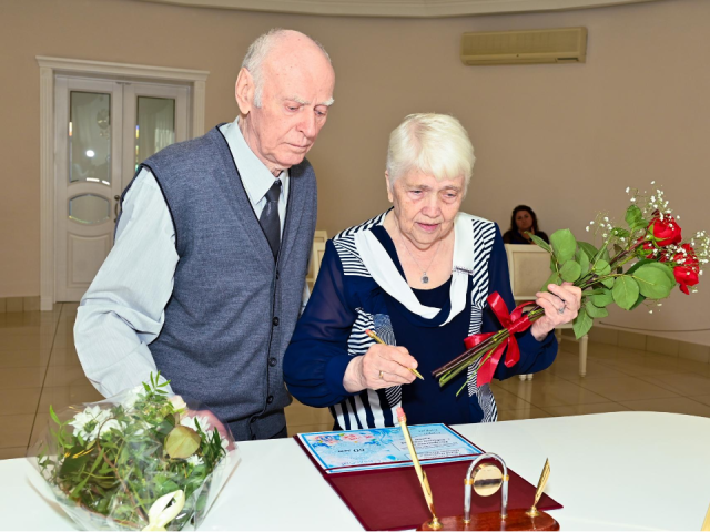 Бриллиантовую свадьбу отпраздновала чета Буйко