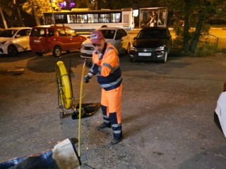 Коммунальщики Звенигорода устранили причину неприятного запаха в Пронино