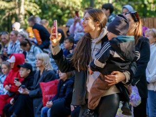 Танцевать под джаз в парке приглашает афиша Лосино-Петровского 14 сентября