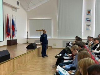 Студентам Волоколамска рассказали о работе в пожарно-спасательной службе Подмосковья