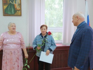 В Шаховской вручили сертификаты на новое жилье