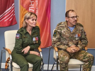 Ветераны СВО поделились личными историями с учениками Солнечногорска