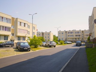 Во дворах Барановского обустраивают парковки, тротуары и пешеходные дорожки