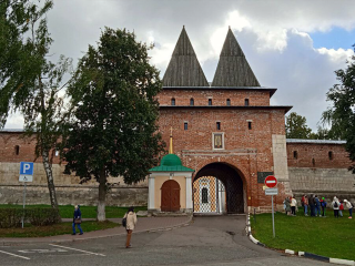 Парковка у кремля в Зарайске станет платной с ноября: подробности