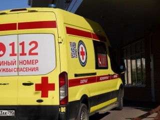 Машина скорой помощи перевернулась в ДТП на юго-западе Москвы