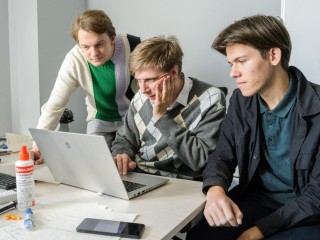 За оскорбление учителей предложили штрафовать на ₽700 тыс.