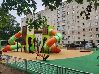 Детскую площадку на улице Ленина приведут в порядок до 27 сентября
