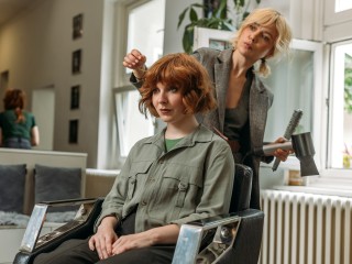 Лунный календарь стрижек с 10 по 17 сентября 2025 года: когда можно и нельзя