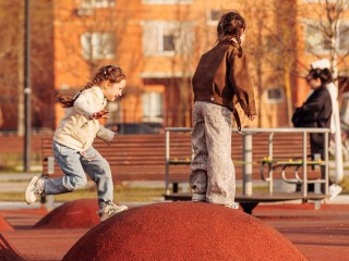 В парках Орехово-Зуева научат делать листья из ниток, играть в мафию и бегать эстафеты