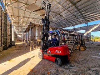 На новом предприятии по производству лекарств под Воскресенском устанавливают оборудование