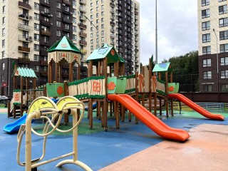 Новые площадки для детских игр появятся в Лобне осенью