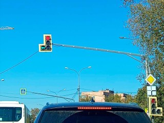 На улице Крестьянской оперативно отремонтировали светофор