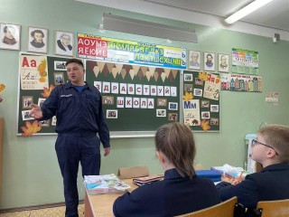 В Ямской школе провели занятие по пожарной безопасности