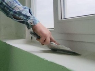 Надземный переход через Олимпийский проспект очистили от граффити