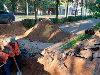 Коммунальщики приступили к капитальному ремонту ливневки на проспекте Королева