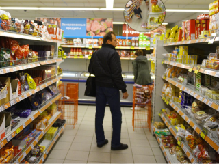 Исследование: каждый пятый тратит 40% дохода на еду