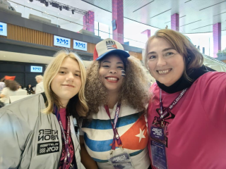 Подопечные центра «Маяк» стали волонтерами на «Интервидении»