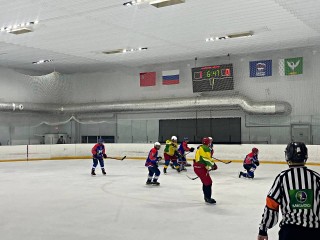 «Аврора» обыграла «Нику» на арене «Кристалл» со счетом 8:3