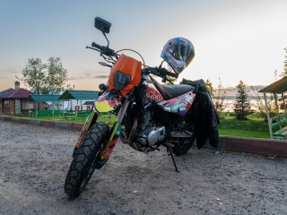 Жители пожаловались на шумные покатушки питбайкеров
