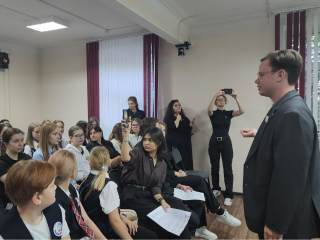 Учащиеся школы журналистики в Красково встретились с руководителями СМИ на Медианеделе