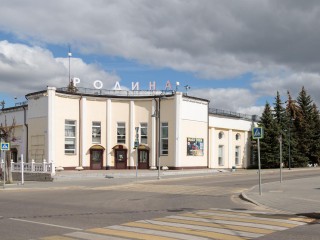 Неоновая вечеринка прошла в Кашире