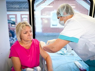 Какую из трех официальных вакцин от гриппа нужно выбрать в 2025: правда раскрыта