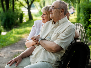 Оформить выплаты к юбилейным датам совместной жизни можно на портале Госуслуг